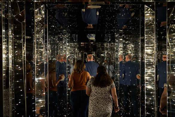 Virgin Voyages Entertainment The Manor Night Club 2.jpg